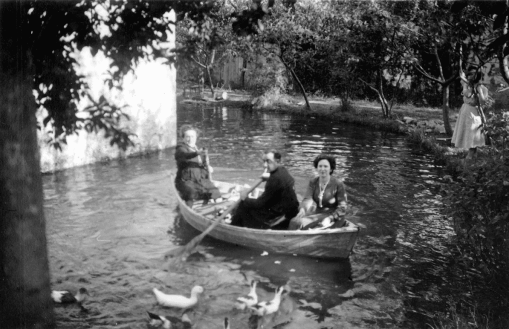 Pueblos de Álava, de abuelas a nietas y nietos. Valdegovía