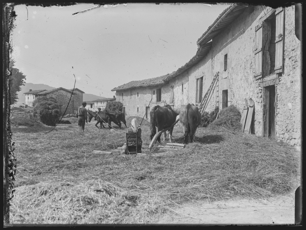 Pueblos de Álava, de abuelas a nietas y nietos. Peñacerrada