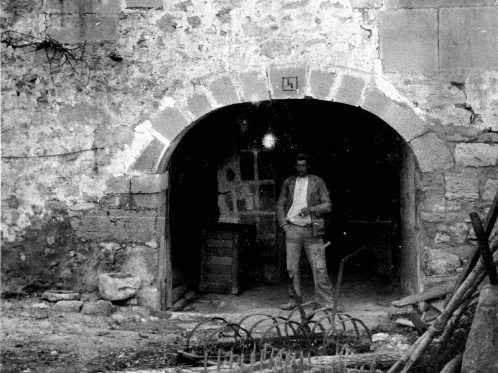 Pueblos de Álava, de abuelas a nietas y nietos. Peñacerrada