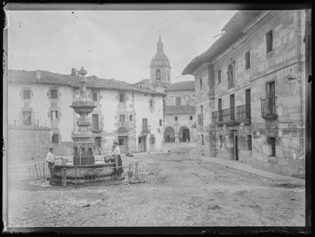 Pueblos de Álava, de abuelas a nietas y nietos. Maeztu