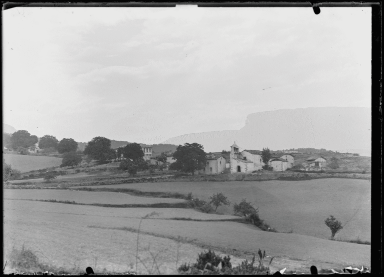 Pueblos de Álava, de abuelas a nietas y nietos. Ayala.