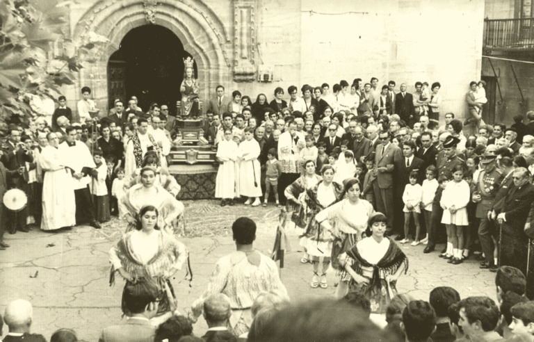 Pueblos de Álava, de abuelas a nietas y nietos. Elciego.